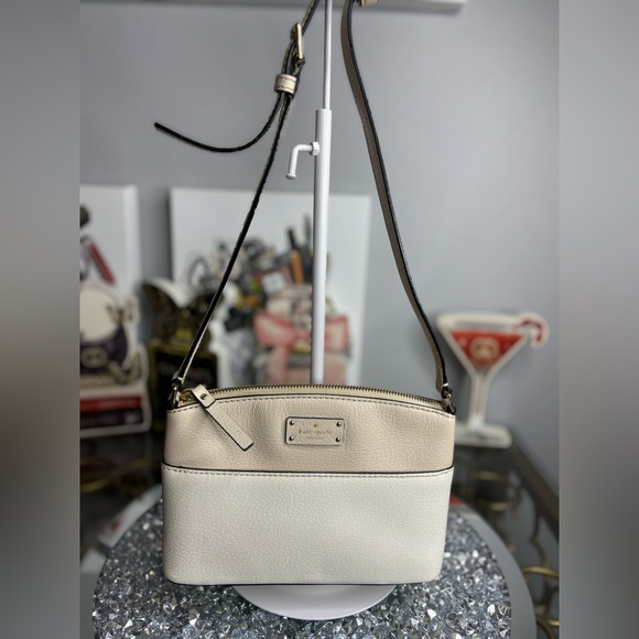 Kate spade Grove Street Millie Crossbody EUC - Picture 1 of 13